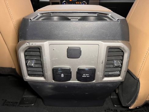 Used 2022 Ford F250 Lariat w/ Lariat Value Package image 29