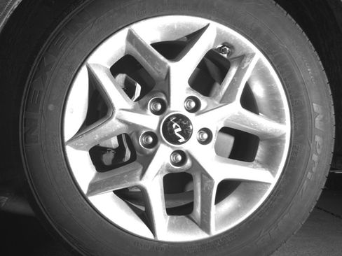 Used 2025 Kia Soul LX w/ LX Technology Package image 12