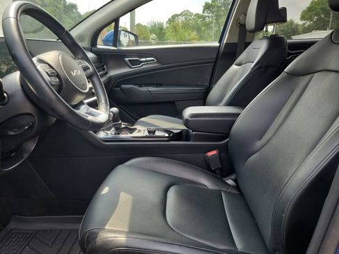 Used 2023 Kia Sportage EX FWD image 18