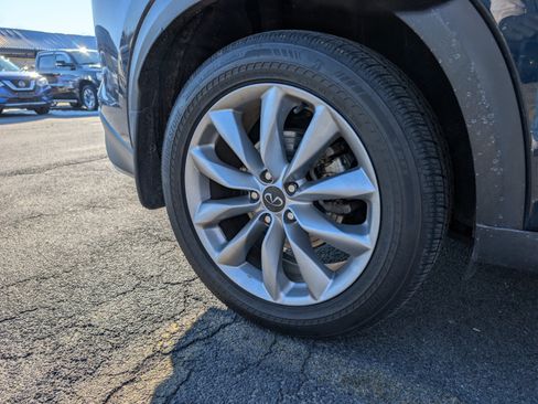 Used 2022 INFINITI QX50 Essential image 10