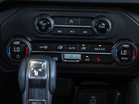 New 2026 Ford Bronco Outer Banks w/ Sasquatch Package image 14