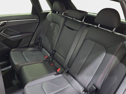 Used 2025 Audi Q3 2.0T Premium Plus w/ Premium Plus Package image 15