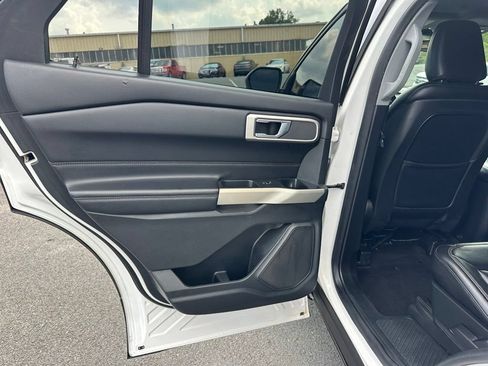 Used 2020 Ford Explorer XLT w/ Equipment Group 202A RWD image 21