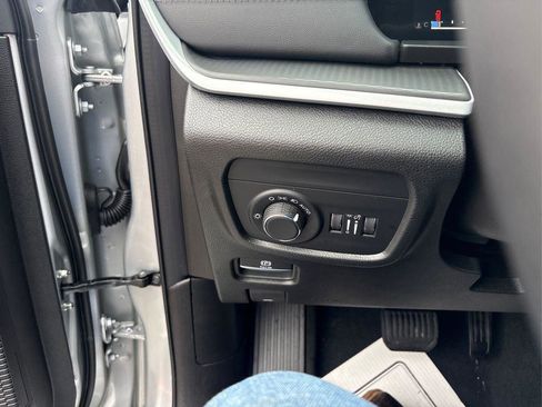 New 2026 Jeep Grand Cherokee L 4WD image 15