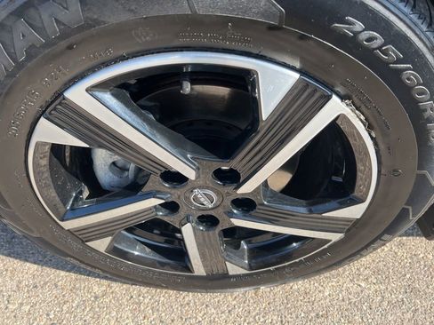 Certified 2024 Nissan Sentra SV image 41