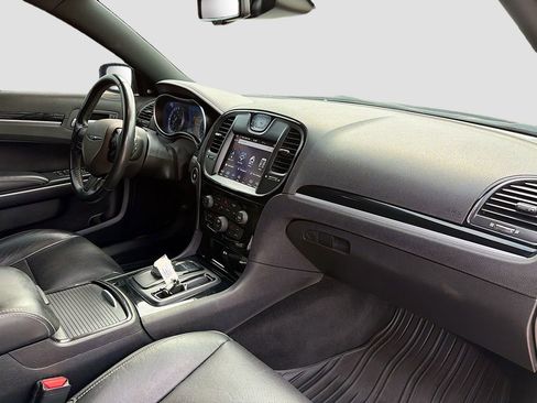 Used 2021 Chrysler 300 S w/ S Model Appearance Package RWD image 28