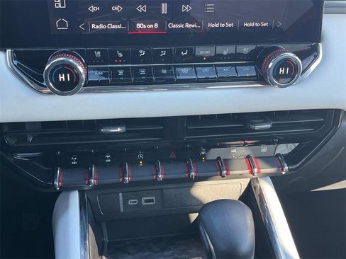 Used 2024 GMC Canyon AT4X image 34