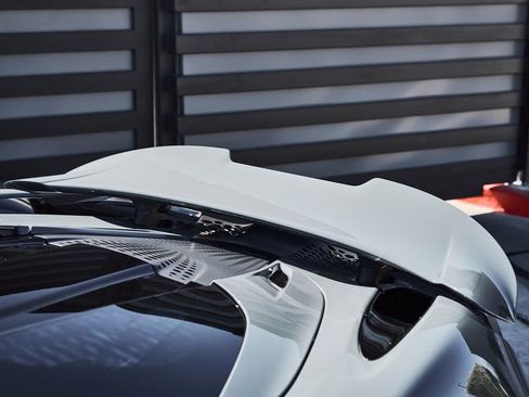 Used 2026 McLaren 750S Spider RWD image 12