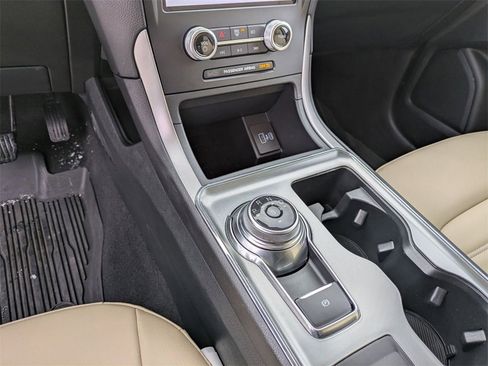 Used 2022 Ford Edge SEL w/ Convenience Package image 21