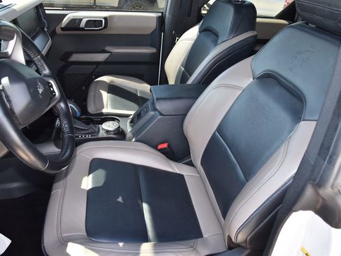 Used 2023 Ford Bronco Wildtrak image 11