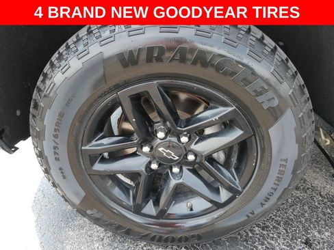 Used 2020 Chevrolet Silverado 1500 LT Trail Boss w/ Midnight Edition AWD/4WD image 4