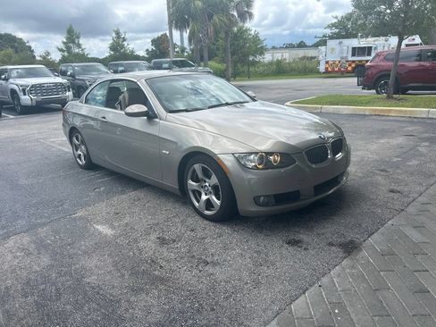 Used 2007 BMW 328i Convertible RWD image 2