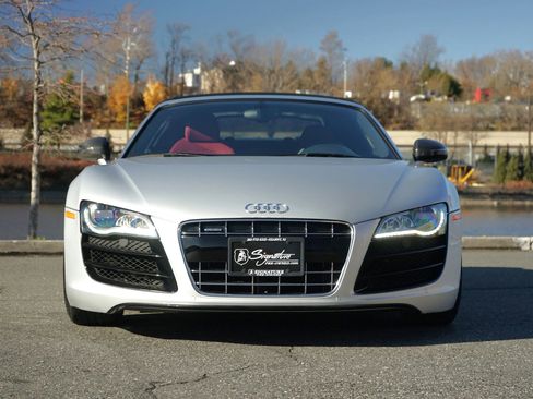 Used 2011 Audi R8 V10 image 14