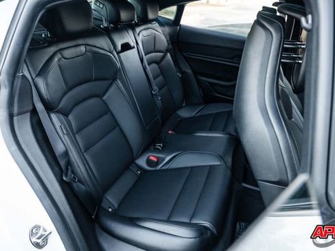 Used 2022 Porsche Taycan image 82