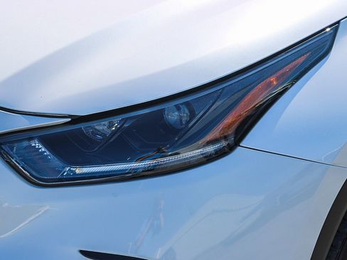 Certified 2024 Toyota Highlander XSE image 5