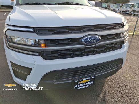 Used 2024 Ford Expedition XLT AWD/4WD image 27