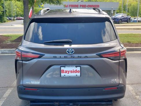 Used 2021 Toyota Sienna XLE w/ XLE Plus Package AWD/4WD image 24