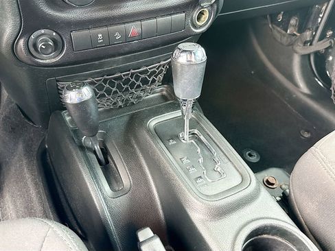Used 2018 Jeep Wrangler Unlimited Sport S AWD/4WD image 15