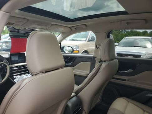 Used 2022 Lincoln Corsair Reserve w/ Elements Package AWD/4WD image 9