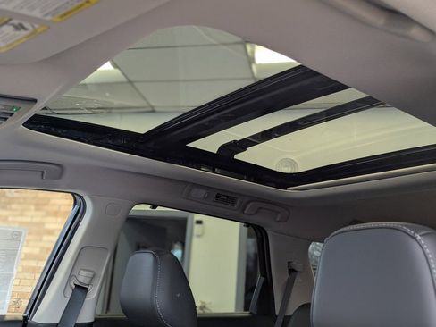 New 2026 Nissan Pathfinder SL image 38