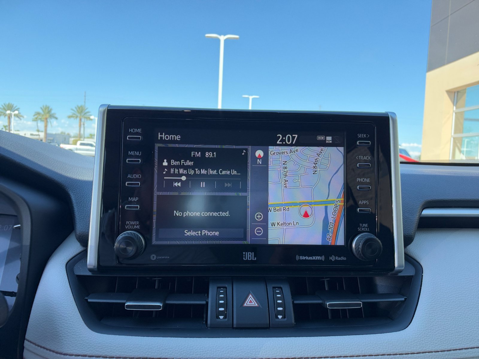 Used 2020 Toyota RAV4 Limited FWD image 28