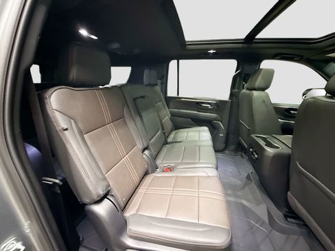 New 2026 Chevrolet Suburban High Country w/ Sun And Tow Package AWD/4WD image 33