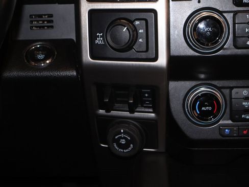 Used 2020 Ford F250 Platinum image 28