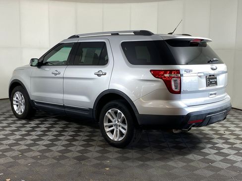 Used 2011 Ford Explorer XLT w/ 202A Rapid Spec Order Code image 3