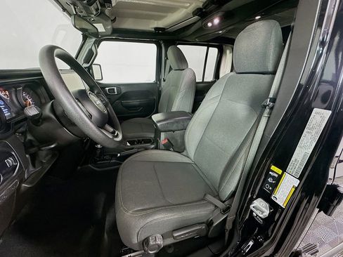 Certified 2024 Jeep Gladiator Sport image 30