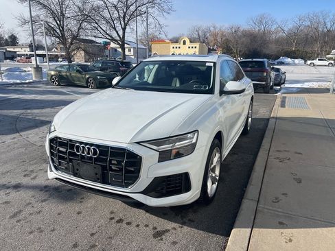Used 2022 Audi Q8 Premium image 48