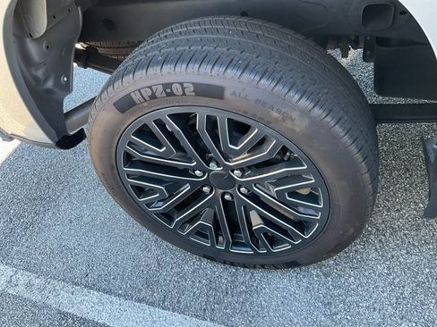 Certified 2022 Chevrolet Silverado 1500 RST image 15