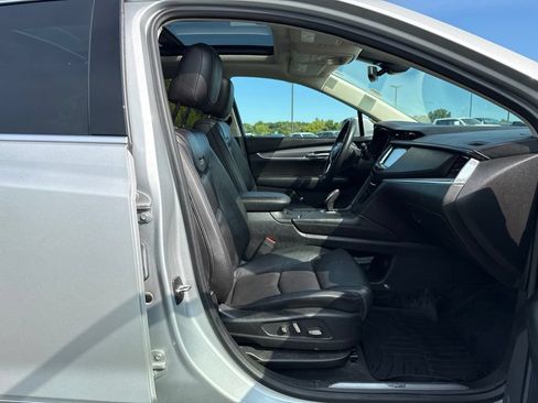 Used 2017 Cadillac XT5 Premium Luxury AWD/4WD image 11