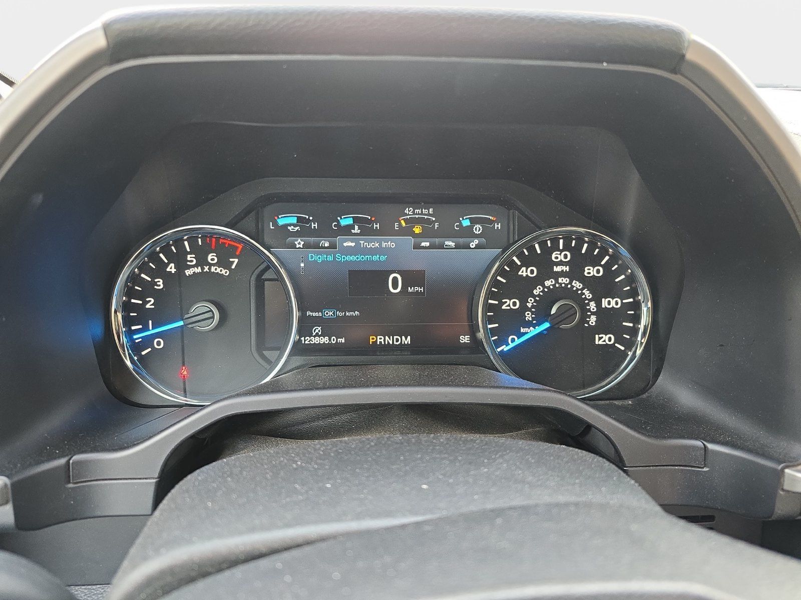 Used 2017 Ford F150 Lariat w/ Equipment Group 502A Luxury AWD/4WD image 13