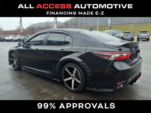 Used 2023 Toyota Camry SE w/ Cold Weather Package image 4