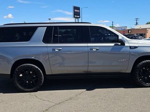 Used 2023 GMC Yukon XL AT4 w/ AT4 Premium Package AWD/4WD image 10