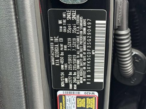 Used 2025 Kia Sportage SX AWD/4WD image 30