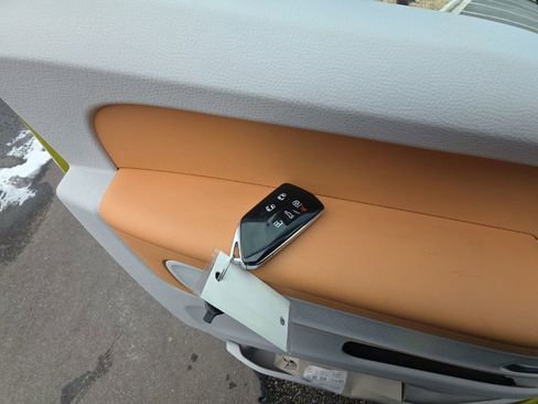 New 2025 Volkswagen ID. Buzz 1st Edition image 26