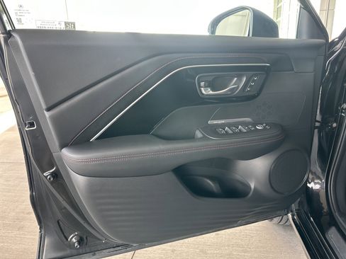 Used 2025 Acura ADX A-Spec image 9