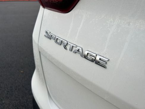 Used 2022 Kia Sportage LX w/ LX AWD Value Edition Package image 32