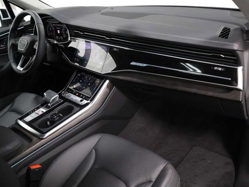 Used 2023 Audi Q7 3.0T Prestige w/ Prestige Package AWD/4WD image 5