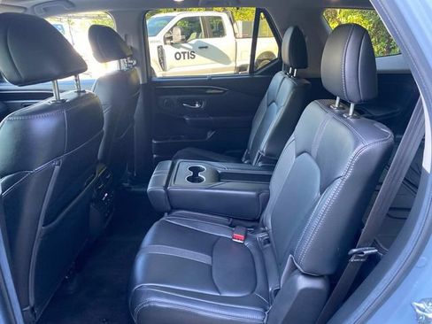 Used 2024 Honda Pilot Touring image 8