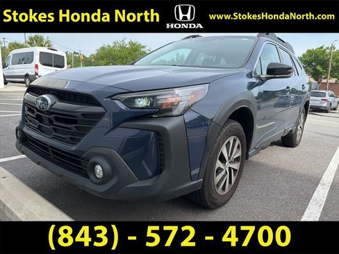 Used 2024 Subaru Outback Premium AWD/4WD image 1