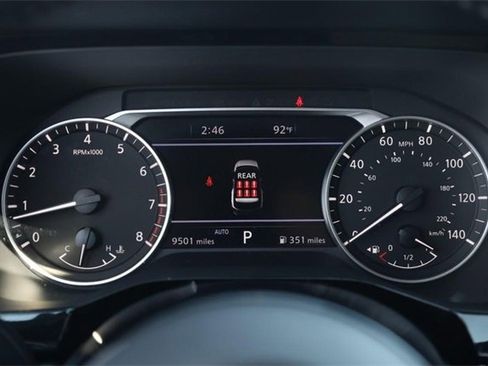 Certified 2024 Nissan Pathfinder SL image 12