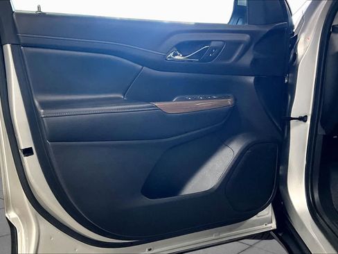 Used 2019 GMC Acadia SLE AWD/4WD image 20
