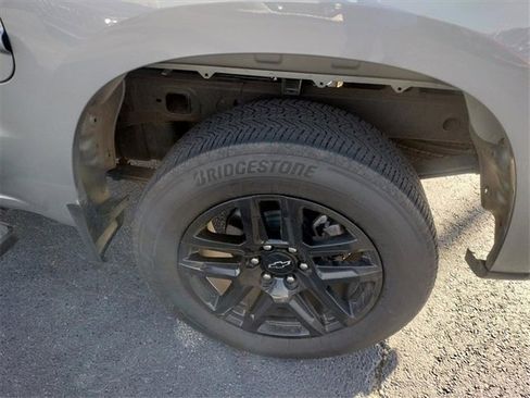 Used 2024 Chevrolet Silverado 1500 Custom image 12