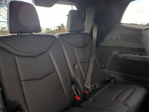 Used 2023 Cadillac XT6 Luxury image 38