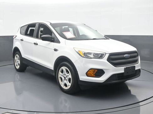 Used 2017 Ford Escape S image 8