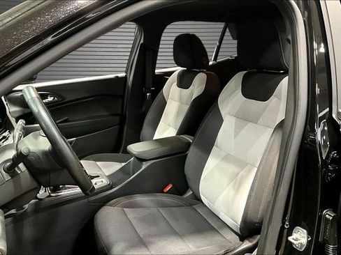 Certified 2024 Chevrolet Trax RS w/ Driver Confidence Package FWD image 18