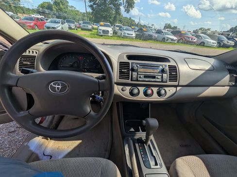 Used 2003 Toyota Camry SE FWD image 11