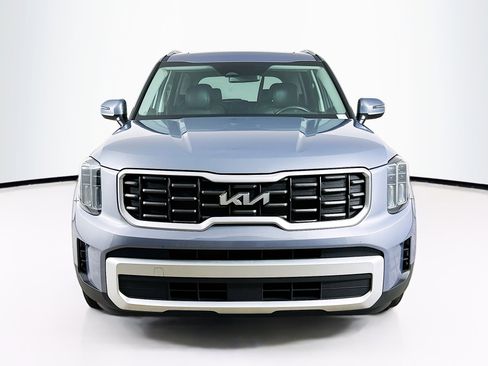 Used 2025 Kia Telluride S image 2